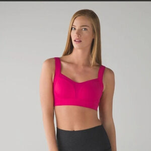 Lululemon Ta Ta  Tamer athletic bra